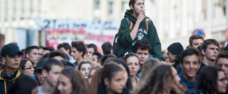 Copertina di Giovani in Italia, lo studio: “Diventano autonomi economicamente a 40 anni”