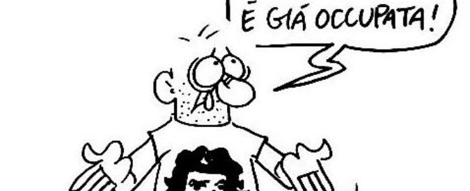 Fidel Castro morto, la vignetta di Vauro: “E’ morto Fidel. Mi dispiace ma la t-shirt è già occupata”