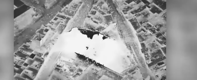 Copertina di Isis, le forze americane distruggono una “fabbrica di autobombe” dei terroristi in Iraq