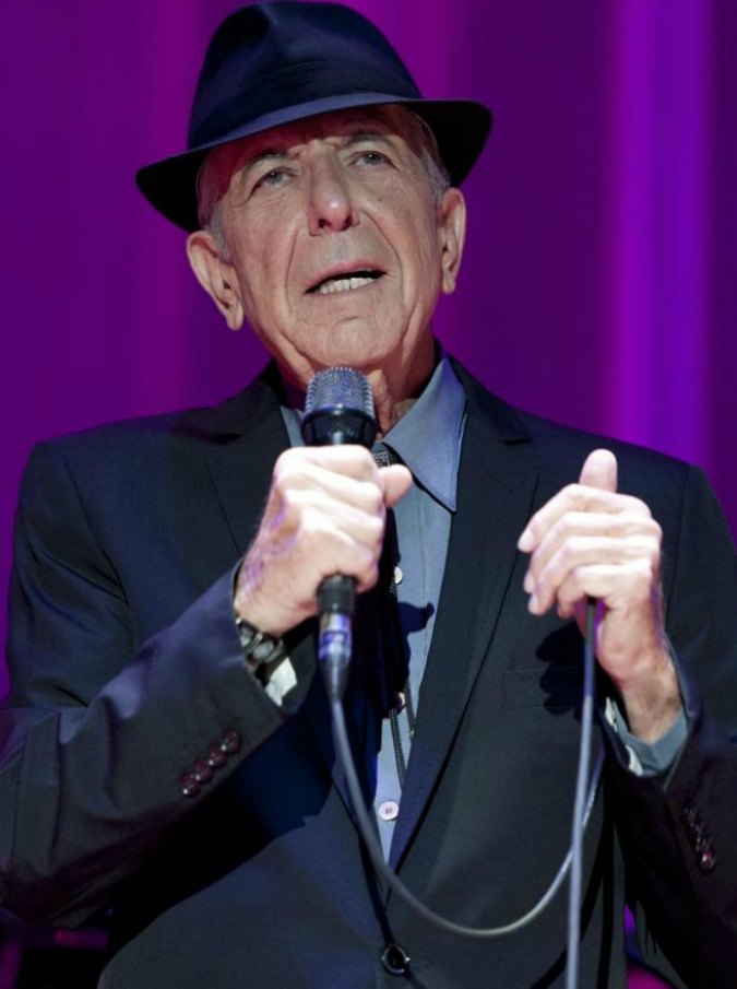 Leonard Cohen morto a 82 anni. L’annuncio su Facebook: “Abbiamo perso uno dei visionari più venerati della musica”