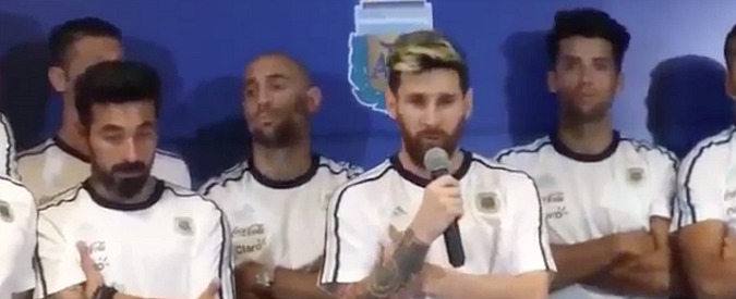 Copertina di “Lavezzi ha fumato marijuana”, dopo l’accusa del giornalista Messi boicotta la conferenza stampa