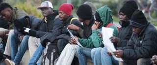 Copertina di Immigrazione, multato sindaco di Alassio: ‘Vietava a migranti sosta in Comune senza certificato medico’
