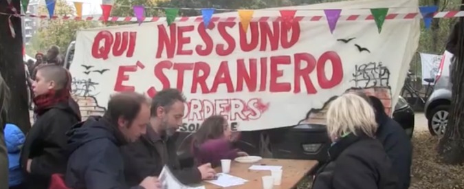 Copertina di Milano, festa per i migranti alla caserma Montello: “Non saremo un’altra Goro. Abbiamo gli anticorpi”
