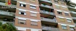 Copertina di Roma, aggrappato al balcone minaccia di gettarsi dal sesto piano: salvato dalla polizia