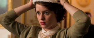 Copertina di The Crown, così Netflix mostra come si affronta la Storia in una serie tv. Con buona pace de I Medici