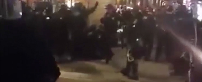 Copertina di Trump, continuano le proteste contro l’elezione del tycoon. “Sommosse” in Oregon