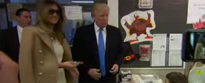 Copertina di Trump vota in un seggio dell’Upper east side a New York