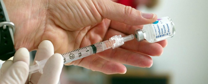 Vaccini, Corte di giustizia Ue: “Se sono difettosi, gli indizi gravi possono provare nesso con malattia”