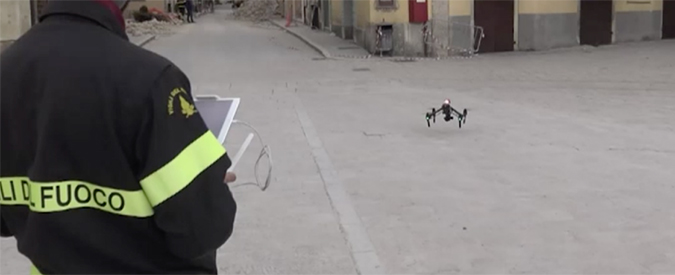 Copertina di Terremoto, Vigili del Fuoco affidano le ispezioni più pericolose delle rovine ai droni