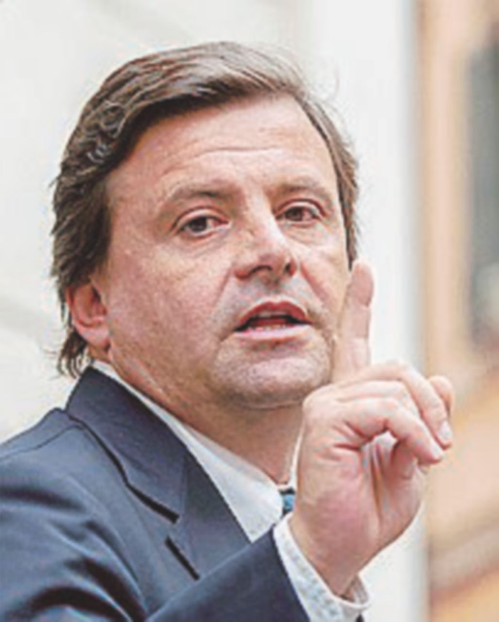 Il ministro Carlo Calenda A Bruxelles il prosecco batte il “fish and chips”. A Londra i giornali danno del “ridicolo” a Boris