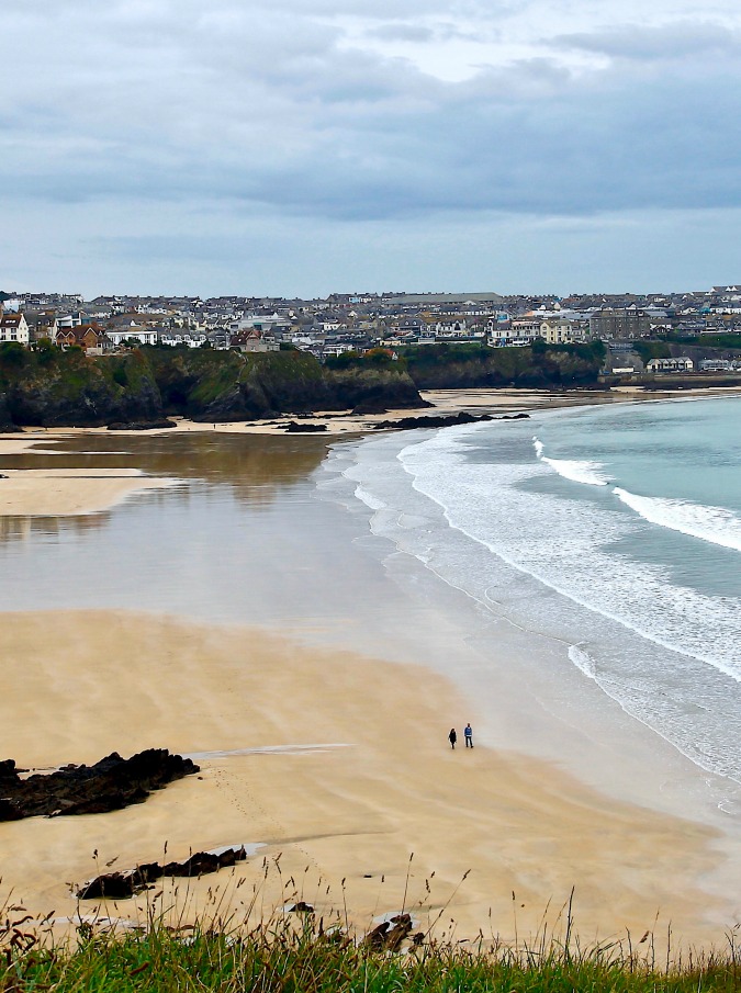 Copertina di Idee: Natale e Capodanno in Cornovaglia, paesaggi spettacolari e brindisi con sorprendenti spumanti “cornish”