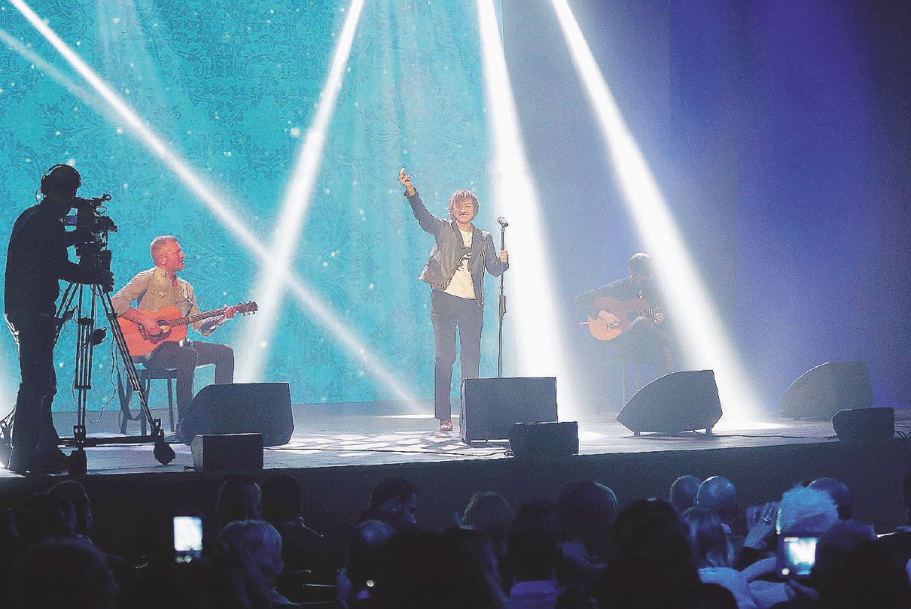 Referendum, sorpresa alla festa: canta la Nannini