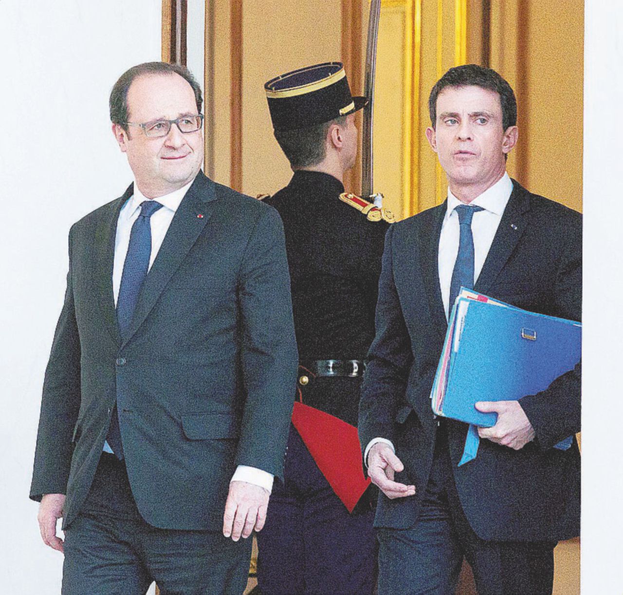 Leale - Manuel Valls (a destra) con il presidente Francois Hollande - Ansa Manuel Valls, un catalano alla conquista della gauche