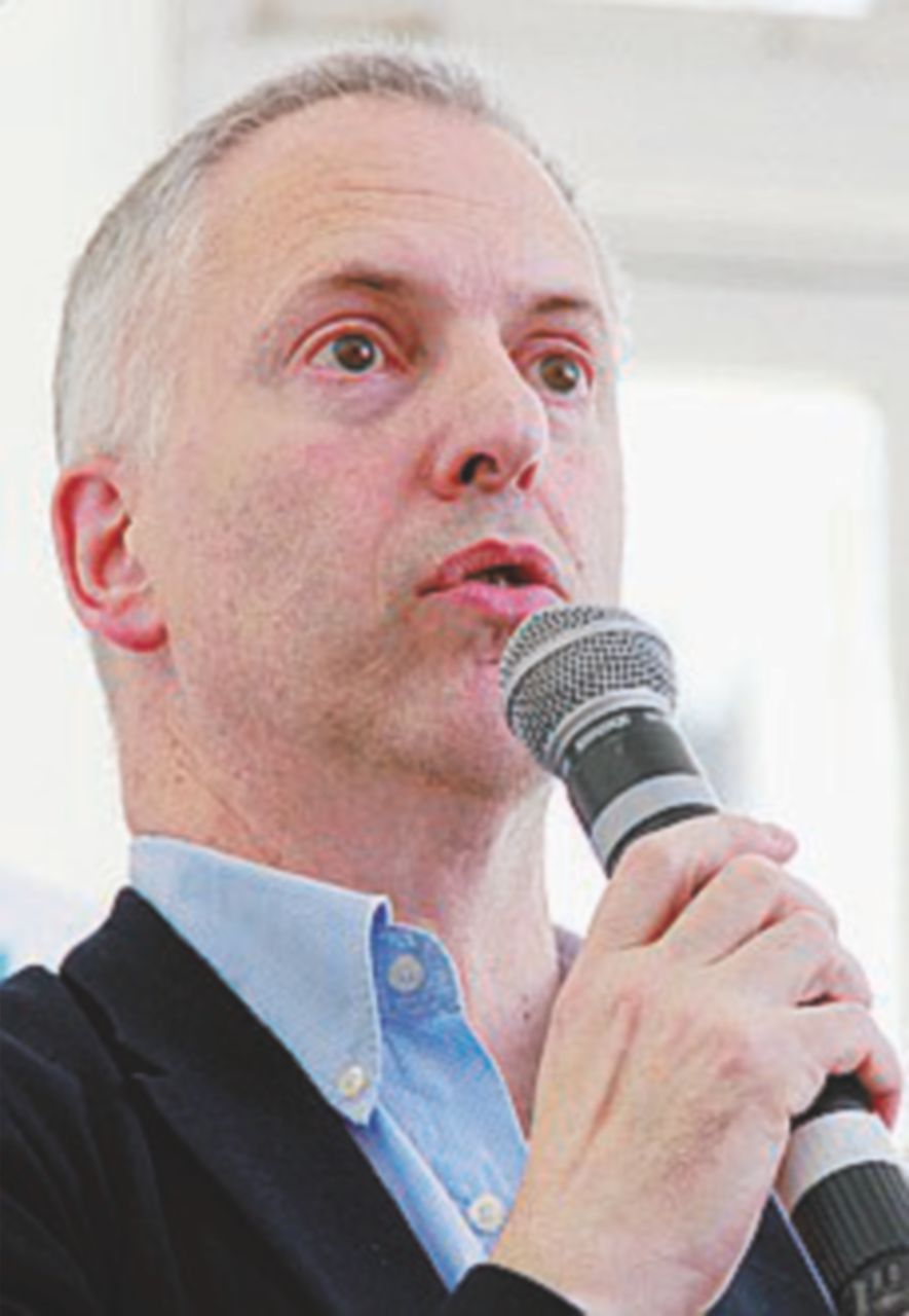 Doria sceglie il “No” e rischia la poltrona. Il Pd: “Non è Prodi” Doria sceglie il “No” e rischia la poltrona. Il Pd: “Non è Prodi”