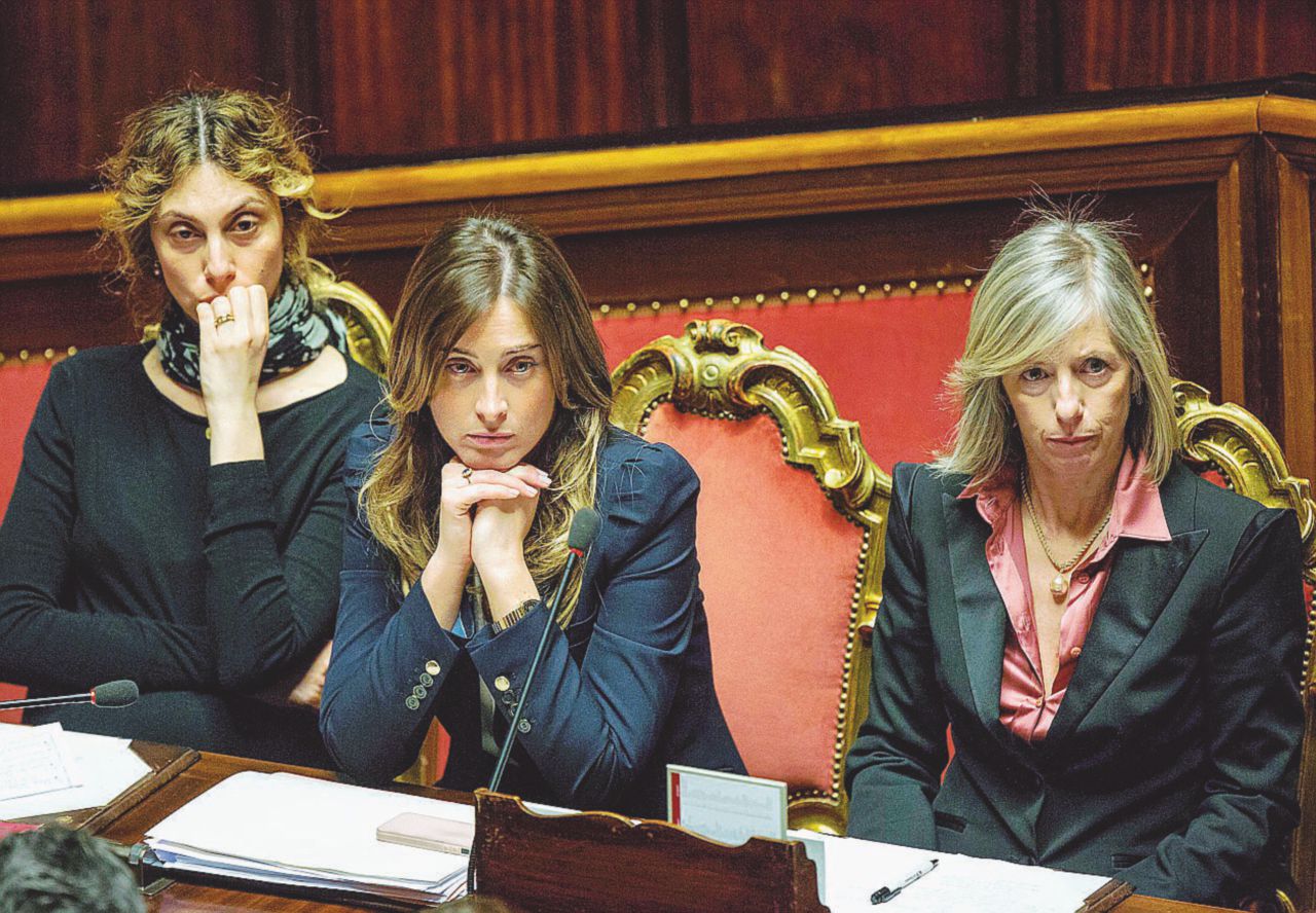 I ministri (da sinistra) Madia, Boschi e Giannini - LaPresse “Leggi più veloci”? Il freno è il governo, non certo il Senato