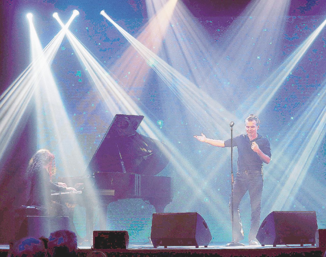 Piero Pelù e Gianna Fratta di venerdì - Foto di Yara Nardi Tutti collegati con la festa del No: online in 600 mila