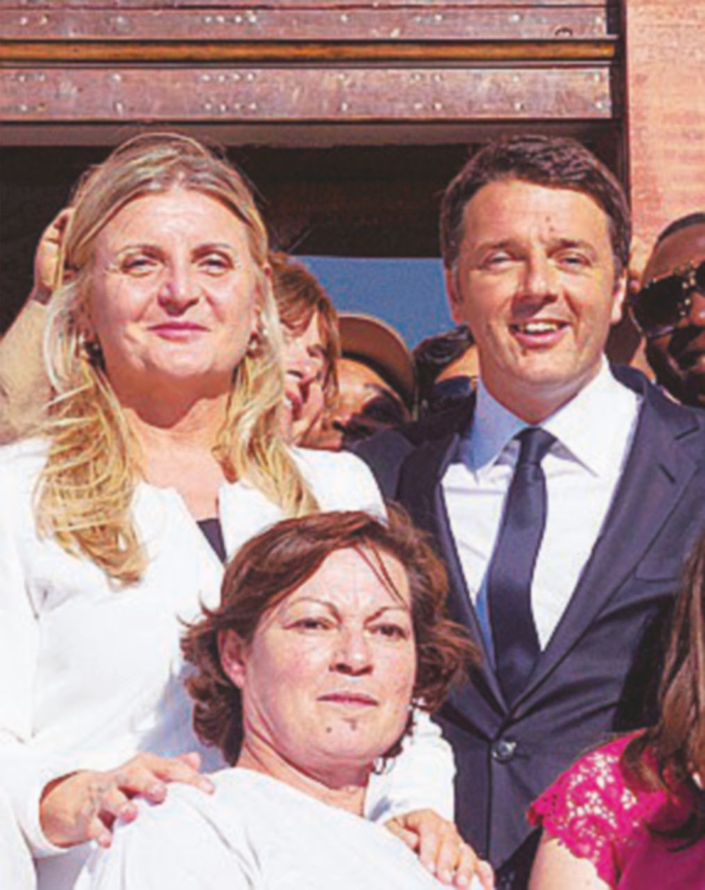 Renzi con Lisa Ferrarini - LaPresse Caro dipendente, ti scrivo: vota Sì