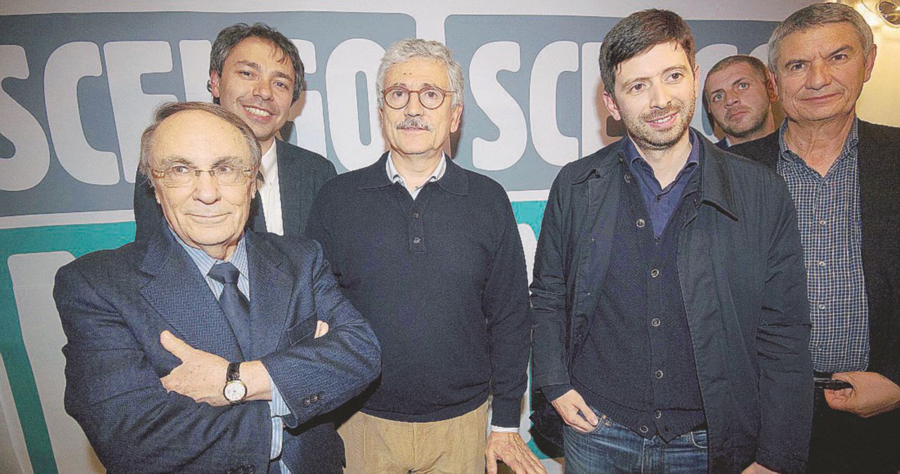 Minoranza democratica - Massimo D’Alema ha guidato il fronte interno al Pd, con lui l’ ex capogruppo Speranza - Ansa Max ride sopra i baffi e s’intesta il No di sinistra