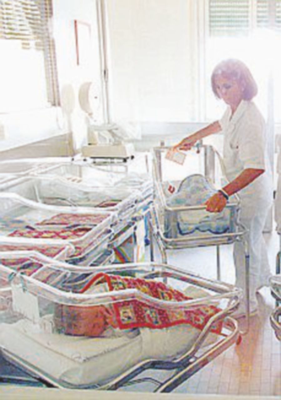 Il cesareo salta perché il turno è finito: gravi danni al neonato Il cesareo salta perché il turno è finito: gravi danni al neonato