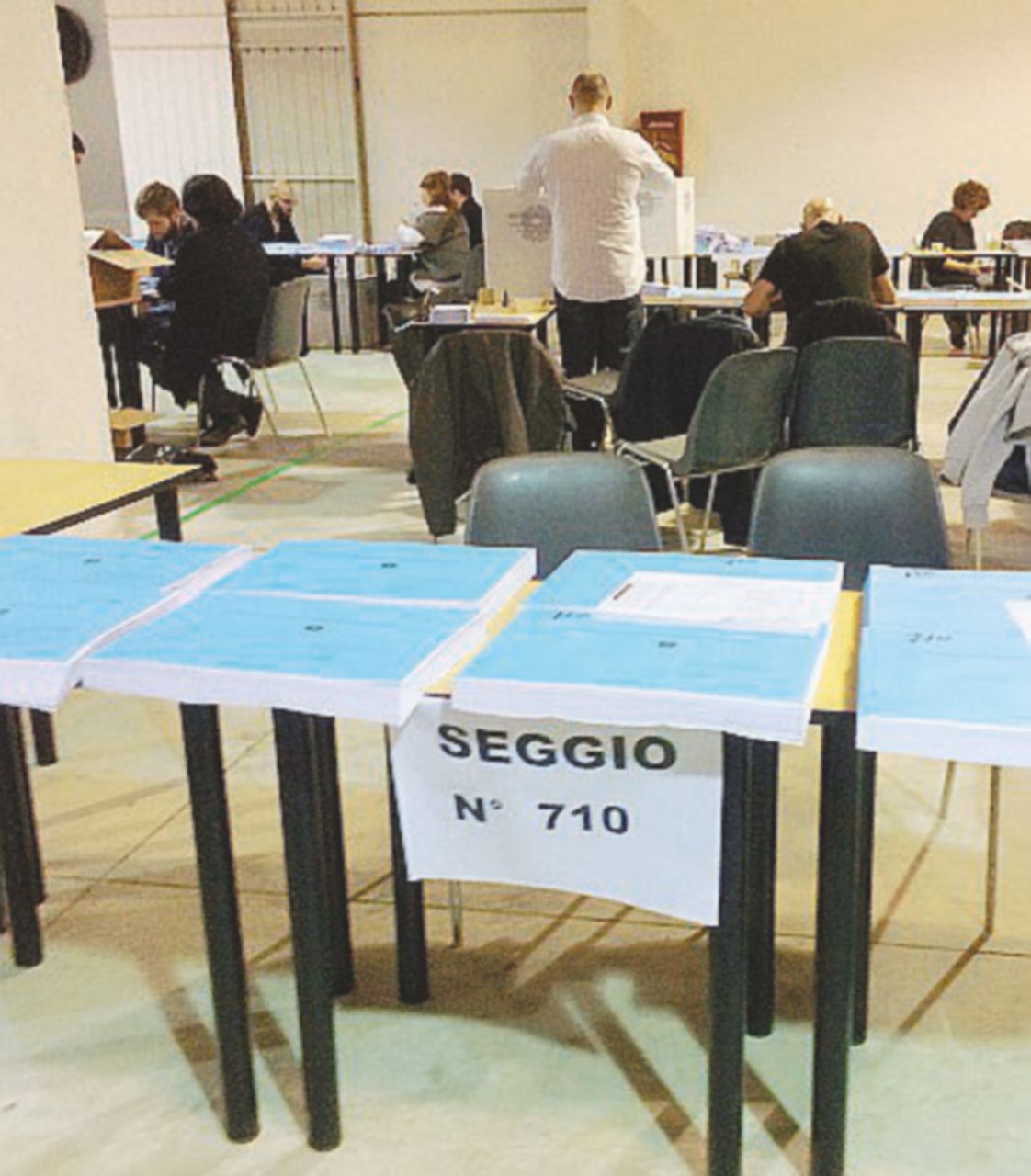 La conta - Seggi a Castelnuovo Voto estero: altro boom di schede nulle “Per forza, così il sistema non funziona”