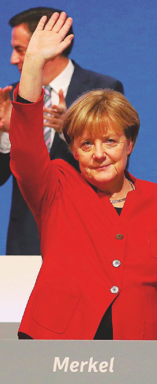 Mamma Angela getta il velo elettorale: “Vietare il burqa” Mamma Angela getta il velo elettorale: “Vietare il burqa”