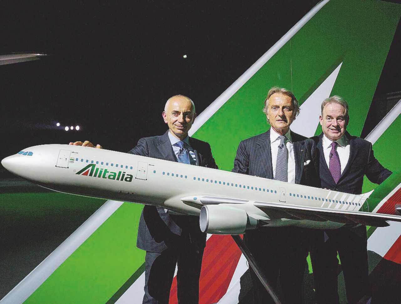 Etihad pensaci tu - Silvano Cassano, Luca Cordero di Montezemolo e James Hogan - LaPresse Alitalia perde mezzo milione al giorno (e vola troppo basso)