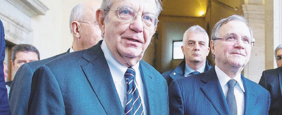 Pier Carlo Padoan e Ignazio Visco - Ansa Popolari, altro schiaffo dei giudici al governo