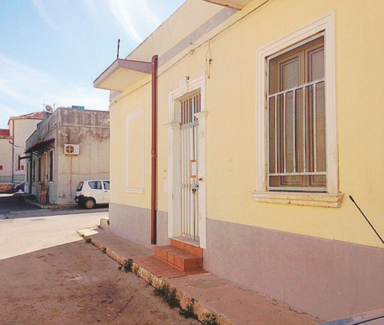 Periferia - L’abitazione a Siracusa dell’anziano - Ansa Anziano bruciato, 18 enne in manette