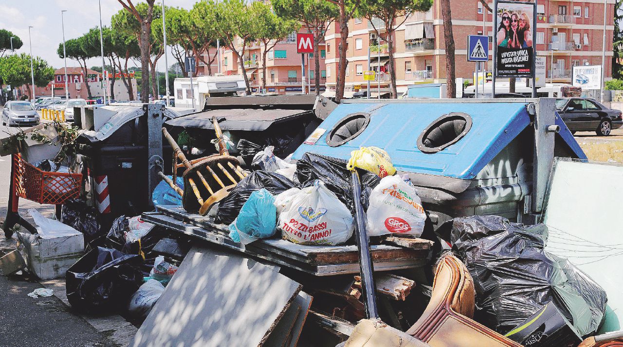Roma è da radere al suolo, altro che avvisi di garanzia Roma è da radere al suolo, altro che avvisi di garanzia