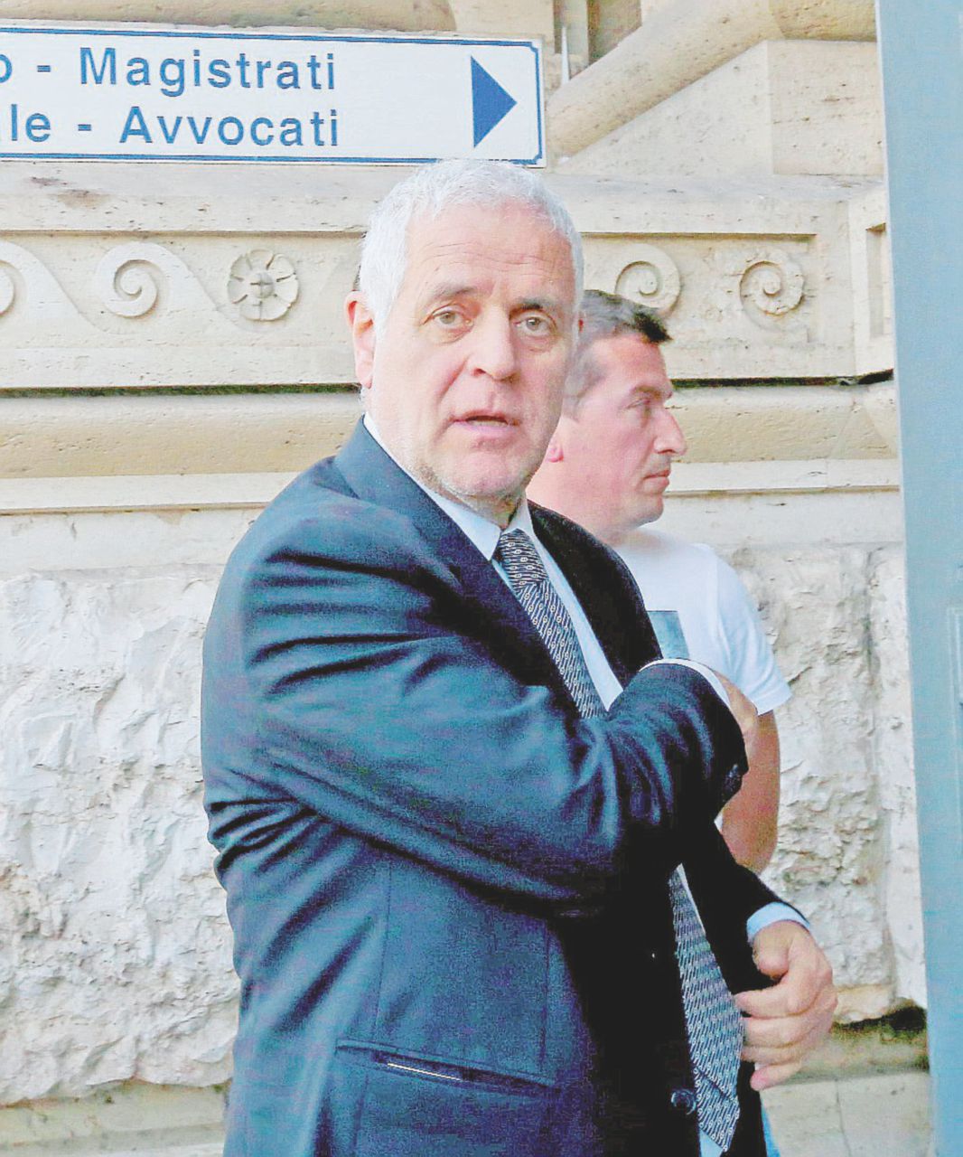 Centrista - L’ex governatore della Lombardia, Roberto Formigoni - Tangenti sanitarie e vacanze a sbafo: 6 anni a Formigoni