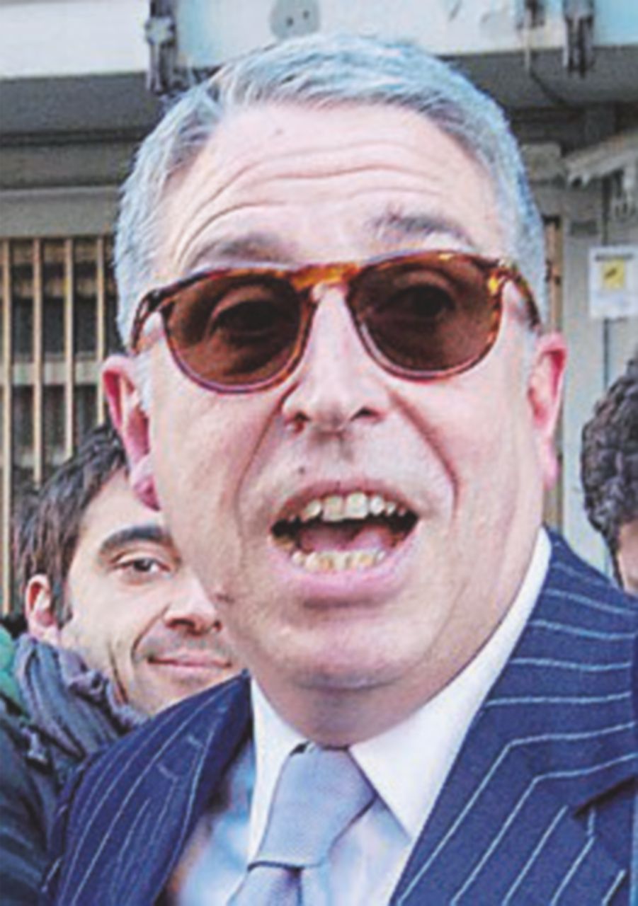 Ora Vivendi invita Mediaset a trattare. La Consob vigila Ora Vivendi invita Mediaset a trattare. La Consob vigila