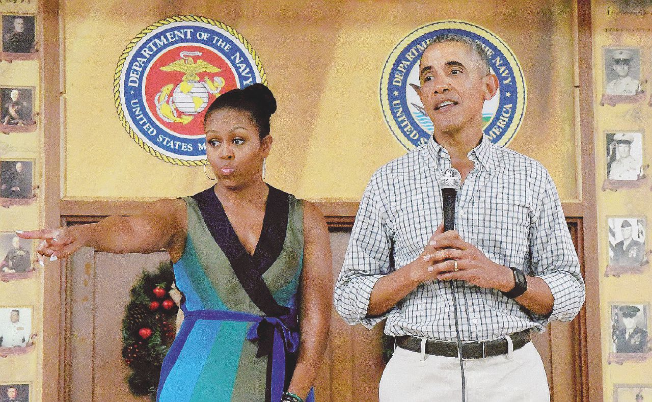 Coppia show - Gli Obama hanno passato il giorno di Natale nella base dei Marines alle Hawaii: Obama è nato a Honolulu - Reuters “Se c’ero io vincevo”. Obama si toglie gli ultimi sassolini