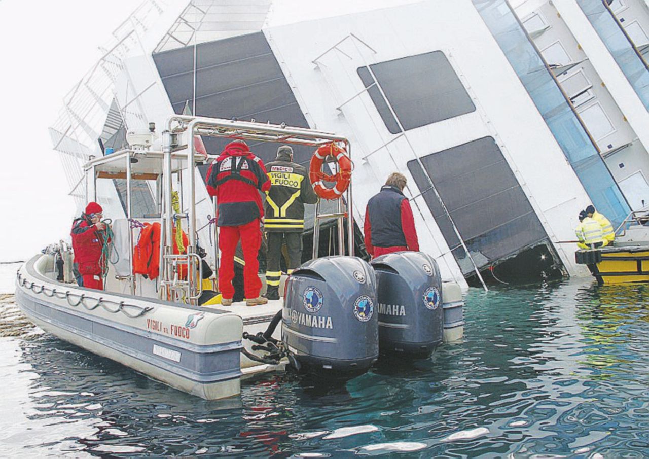 Sede chiusa, trasferiti gli eroi della Concordia Sede chiusa, trasferiti gli eroi della Concordia