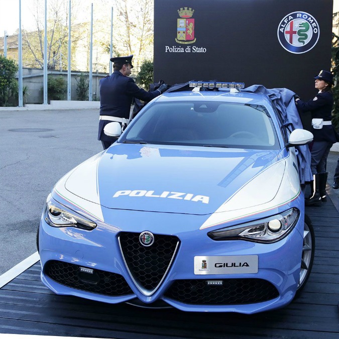 Copertina di Polizia di Stato, consegnate le nuove Alfa Romeo e Jeep di servizio – FOTO