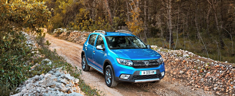 Copertina di Dacia, la gamma si rinnova. “Ma non chiamatele più low cost” – FOTO