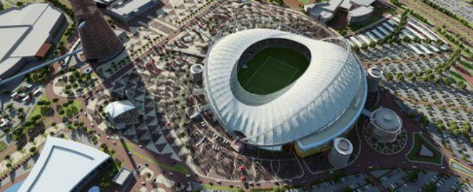 Mondiali calcio 2022 in Qatar, ancora lavoro forzato. E l’Italia ci gioca la Supercoppa