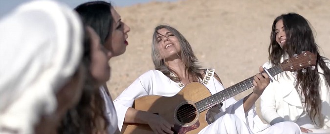 Copertina di Ebree, musulmane e cristiane in marcia per la pace. Un video e una canzone per l’evento in Israele