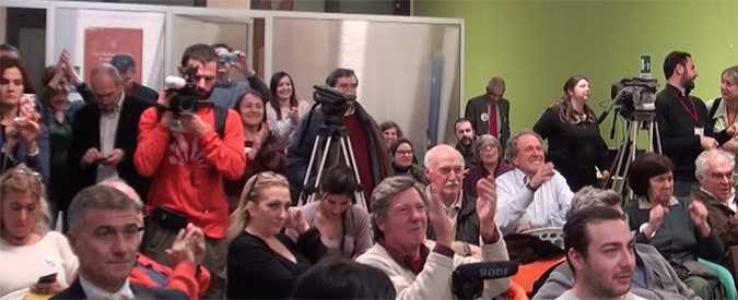 Copertina di Riforme, Renzi annuncia le dimissione e al comitato per il No scoppia il boato