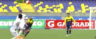 Copertina di Calcio, il gol impossibile di Alejandro Carmago. Centra la porta da 60 metri