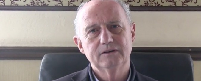 Copertina di Migranti, il sindaco di Alassio condannato per l’ordinanza razzista: “Devo tutelare i cittadini. Riproporrò l’ordinanza”