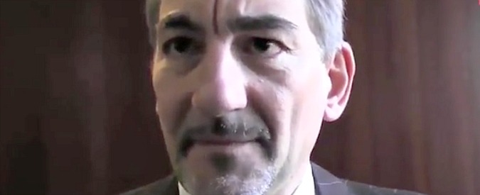 Copertina di Formigoni, Cattaneo (presidente del consiglio regionale): “È un galantuomo”. E al Pirellone si brinda al Natale