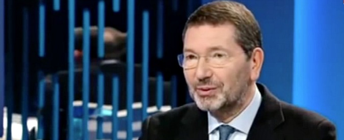 Copertina di Rimpasto giunta Raggi, Marino: “Un comico di Genova decide chi governa la città. Ulteriore ferita per la democrazia”