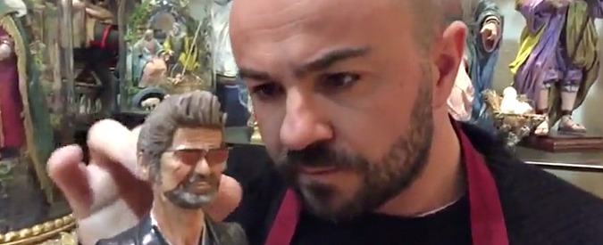 Copertina di George Michael, arriva la statuina nel presepe di Napoli: “Per ringraziarlo delle emozioni che ci ha donato”