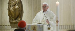 Copertina di Papa Francesco si rivolge a preti e vescovi: “No alla doppia vita come Giuda”