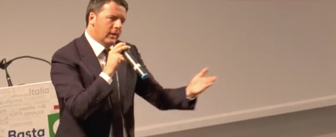 Copertina di Referendum, Renzi a Napoli battute a raffica su M5S: “Grillo mi denuncia? In tribunale si sono trovati bene”
