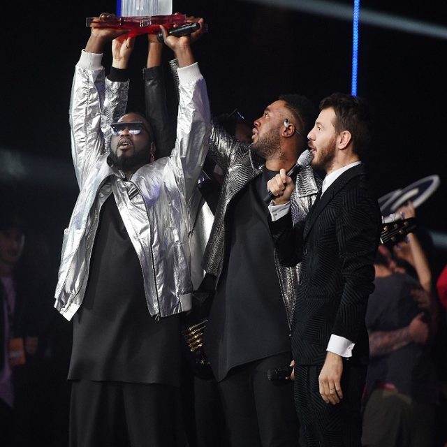 X Factor 2016, i Soul System vincono nonostante Alvaro Soler. Arisa “bullizzata” dal pubblico durante tutta la puntata