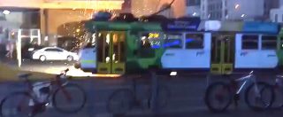 Copertina di Un tram chiamato inferno. Grida e paura, passeggeri in fuga dal mezzo indemoniato