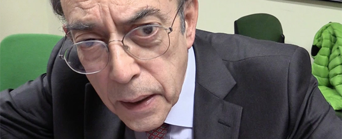 Copertina di Quesito referendum, Villone: “Renzi ha ammesso di essere un baro che imbroglia sulle regole”