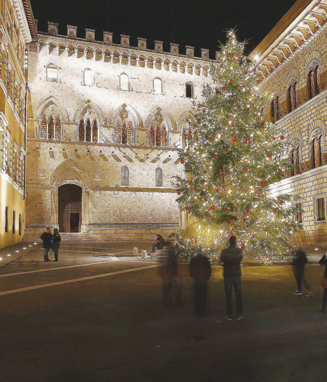Cattivo credito - La sede del Monte Paschi a Siena. Cda decisivo per la banca - Ansa Mps, l’ultimo Cda prima dell’intervento di Stato