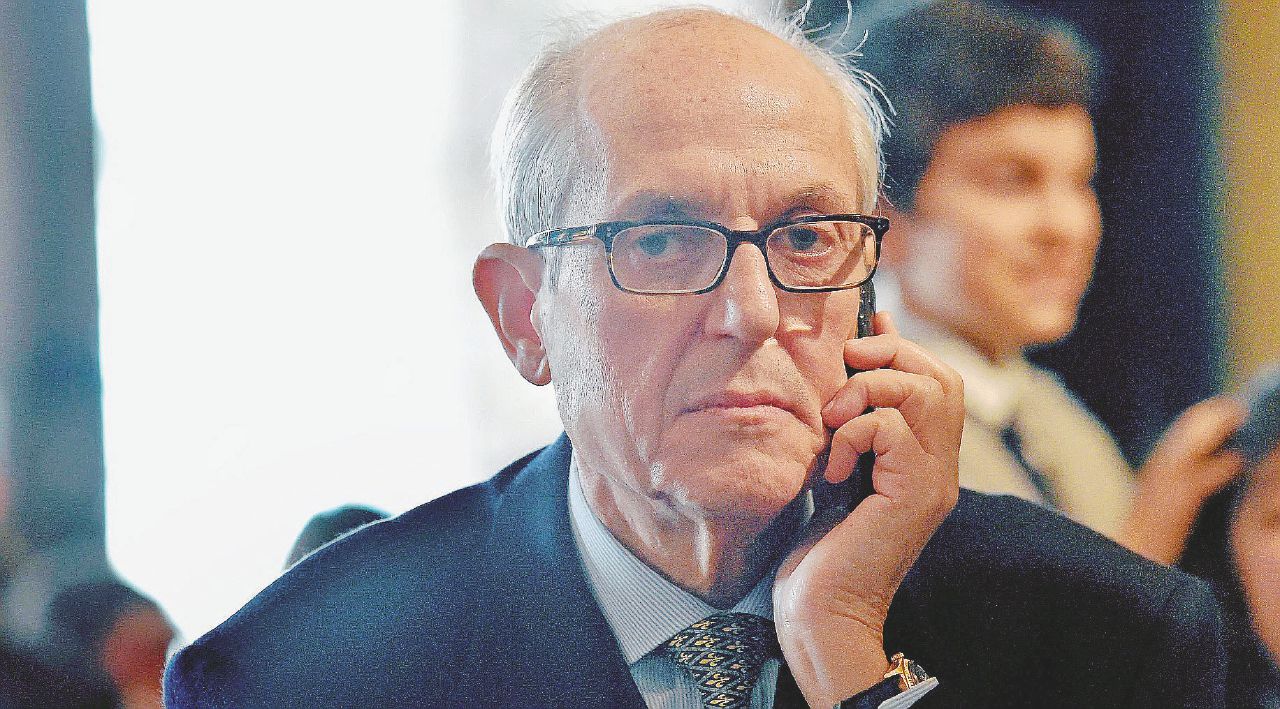 Il prefetto e il “faccendiere” che aveva amici in Vaticano